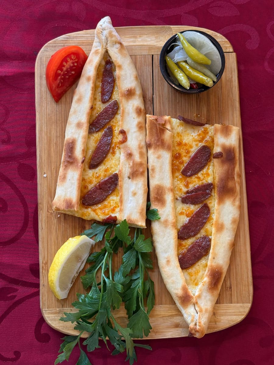 Sucuk & cheese pide